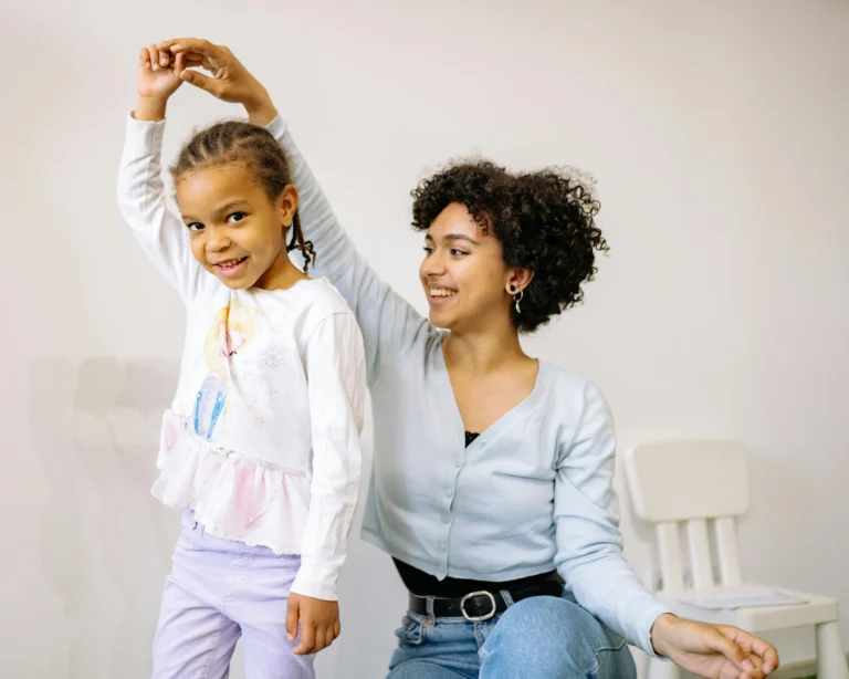 22+ Kindergarten Teacher Outfits That Look Effortlessly Fun