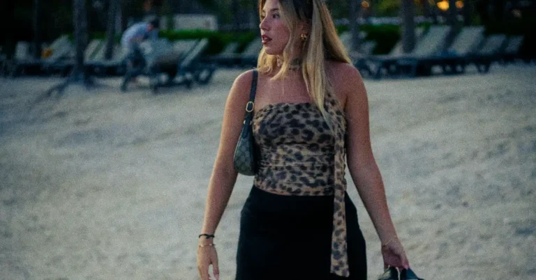 30+ Beach Outfit Ideas You Can’t Get Around on Pinterest