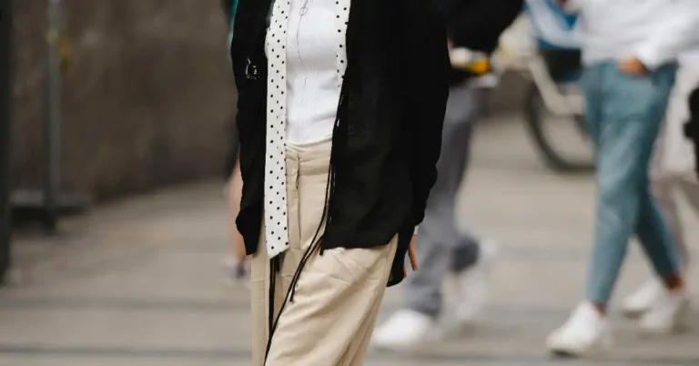 15+ Classy Beige Pants Outfit Ideas You’ll Be Obsessed With