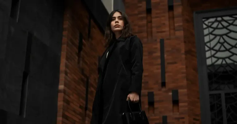 13 Classy Black Trench Coat Outfit Ideas You’ll Love to Wear