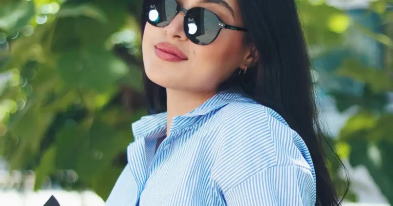 11 Blue Striped Shirt Outfit Ideas You Need to Try This Year