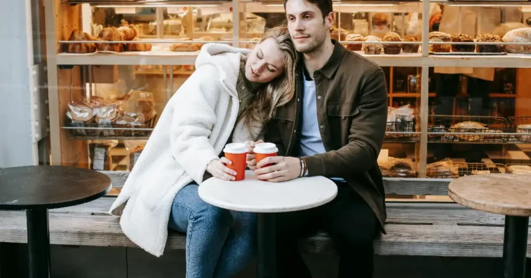 20+ Stunning Coffee Date Outfit Ideas You Need to Try Rn