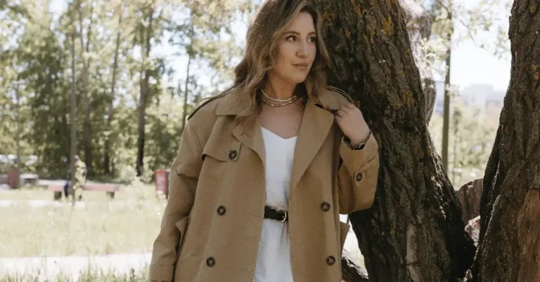 30+ Stylish Conservative Outfits For An Effortless Chic