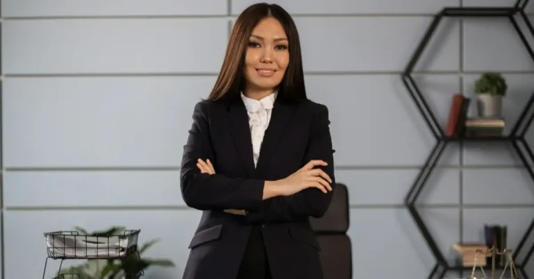 30+ Corporate Baddie Outfits You’ll Feel Extra Confident In