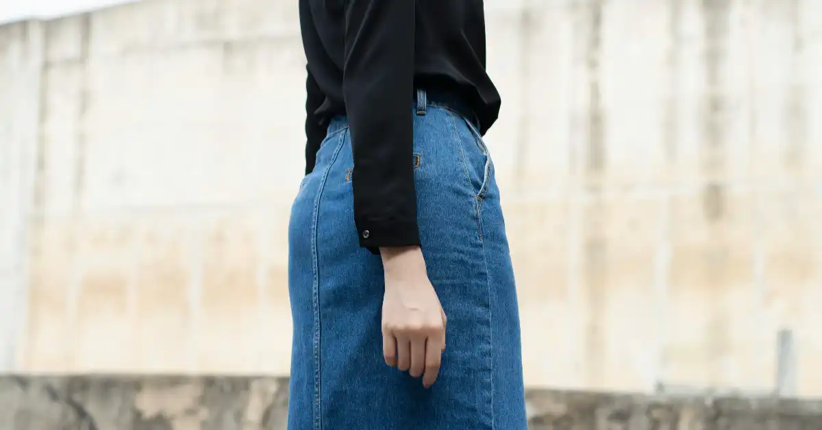 20+ Cute Denim Skirt Outfit Ideas You’ll Be Obsessed With