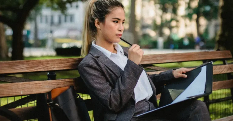 30+ Easy Office Outfits You’ll Feel Extra Confident In