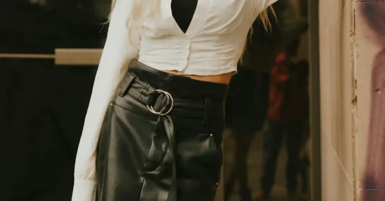 12+ Classy Leather Skirt Outfit Ideas You Need to Try