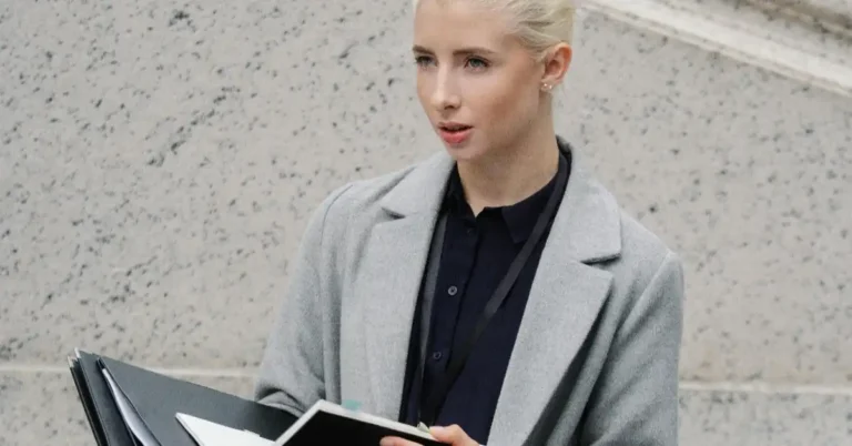 20+ Stylish Manager Outfit Ideas You’ll Be Obsessed With