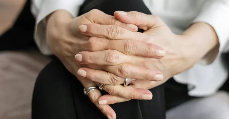 30+ Classy Neutral Nails You Need To Try This Year
