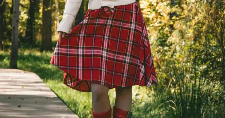 12+ Cute Plaid Skirt Outfits You’ll Be Obsessed With Rn
