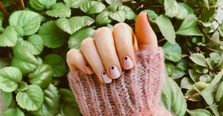 40+ Simple Spring Nails You Can’t Get Around Right Now