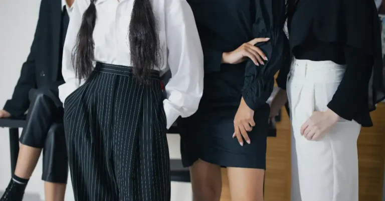 25+ Stylish Workplace Outfits That Redefine Office Chic